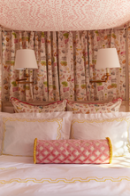 Load image into Gallery viewer, Suzanna Duvet Cover