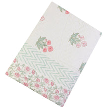 Load image into Gallery viewer, Phoebe Quilt