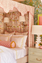 Load image into Gallery viewer, Suzanna Duvet Cover
